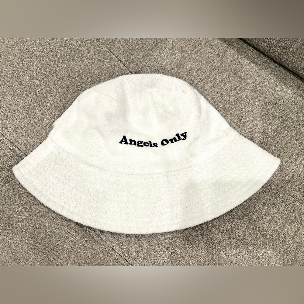 DIEUX ANGELS ONLY BUCKET HAT